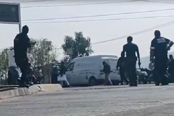Se registra balacera entre policías y dulceros en Tecámac, Edomex #VIDEO