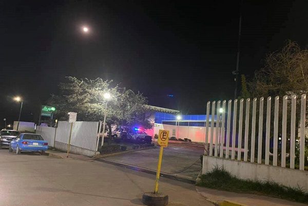 Comando armado se lleva a internado de Hospital General de Zacatlán #VIDEO
