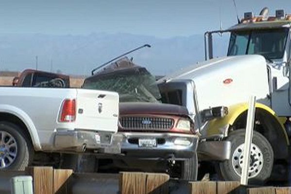 10 mexicanos murieron en el choque en California este martes: SRE