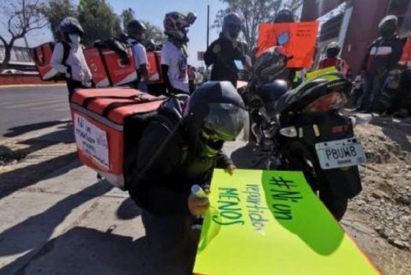 Policías en presunto estado de ebriedad atropellaron a conductores de Didi #VIDEOS