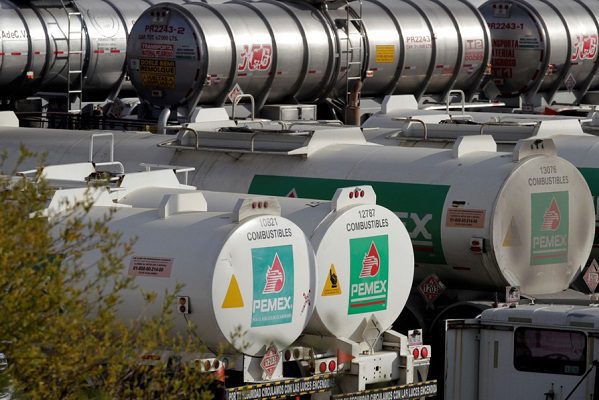 Fitch Ratings dejará de prestar servicios a Pemex