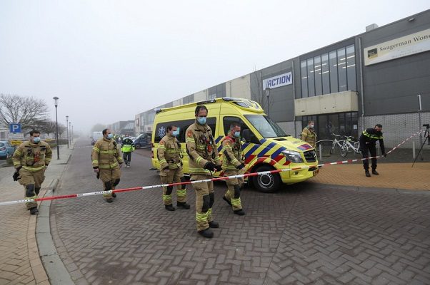 Estalla explosivo en centro de pruebas covid en Holanda