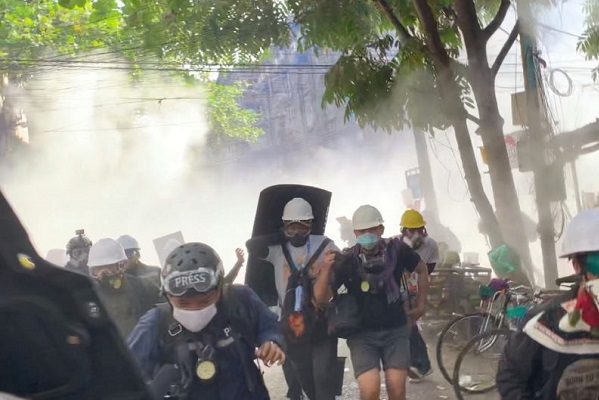 Al menos 15 manifestantes muertos en protestas en Birmania #VIDEOS