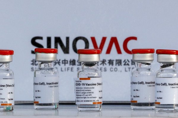 Vacunas de Sinovac reciben certificación; podrán aplicarse este fin de semana