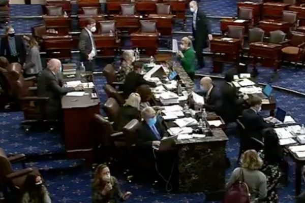 Senado estadounidense aprueba plan de rescate económico de Biden