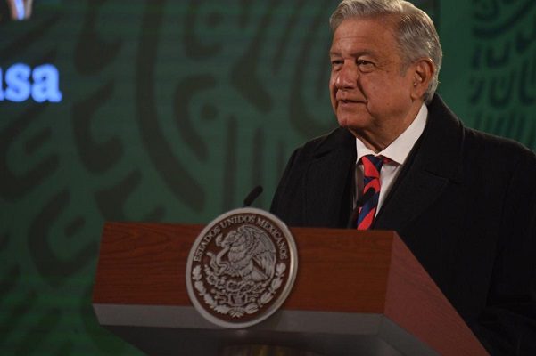 AMLO asegura que no se cayó en "provocaciones" durante marcha por 8M