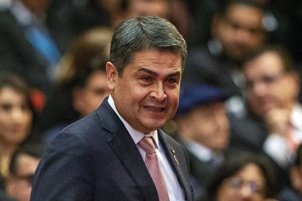 Fiscalía de EU acusa a presidente de Honduras de colaborar con narcotráfico