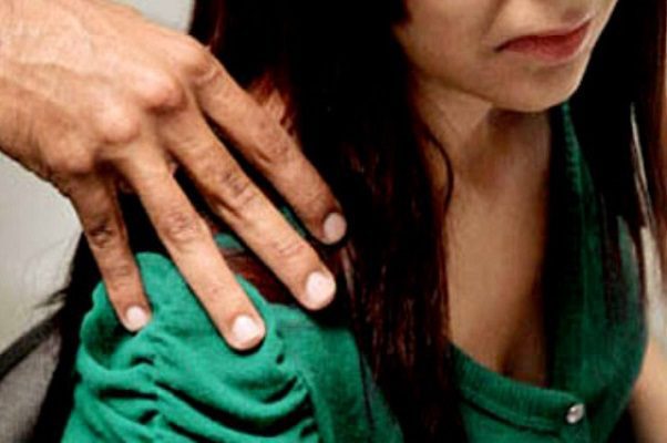 En el Informe Anual se detallan que existen mil 688 carpetas de investigación por presuntos actos de corrupción. Las dependencias mayormente denunciadas son el ISSSTE con 96; Pemex con 70; el SAT con 36; la Policía Federal con 32 y el IMSS con 29. Por delitos, el más denunciado es el peculado, que acumula 390 carpetas de investigación. Le sigue el uso ilícito de atribuciones y facultades con 218; ejercicio ilícito del servicio público con 200; enriquecimiento ilícito con 102 y cohecho con 76 carpetas.