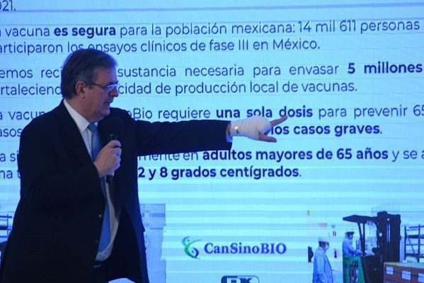 Reunión de Ebrard con Jacobson no es para "regañar" a México: AMLO