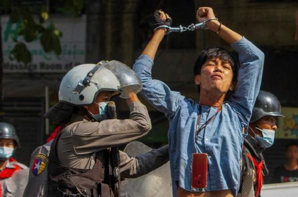 No cesa la violencia en Birmania. Se registran cinco muertos más