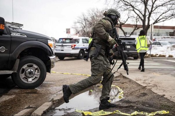 Identifican a sujeto que realizó tiroteo en Colorado