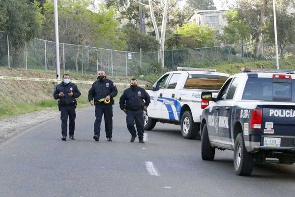 Hallan el cuerpo de una niña de entre 10 y 15 años en una maleta, en Tijuana