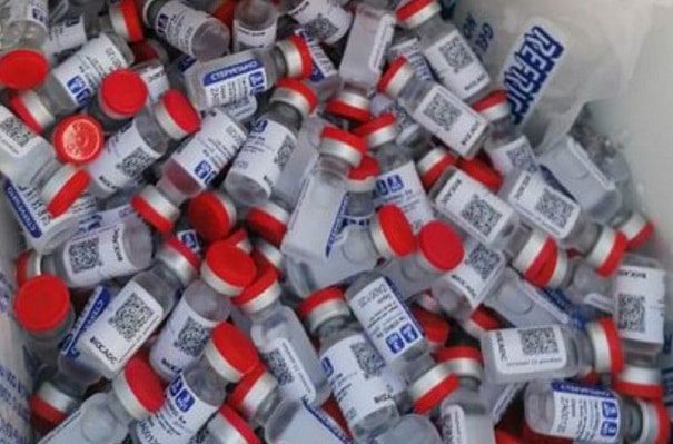 Más de mil trabajadores habrían recibido vacunas falsas en Campeche