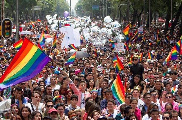 Vaticano niega aceptar matrimonio homosexual; lo tacha de "pecado"