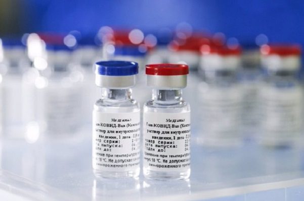 Rusia admite que demanda de Sputnik V supera a su producción