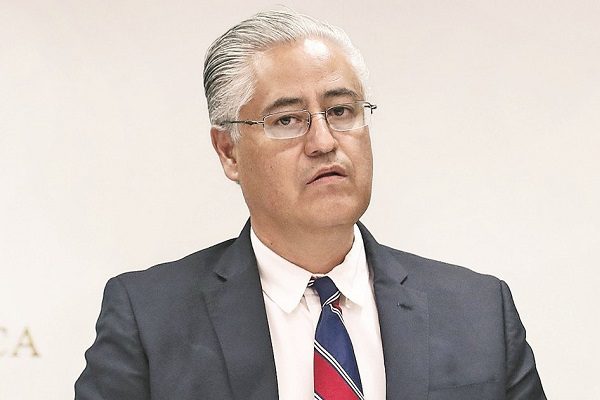 Declaran prófugo de la justicia a Alejandro Vera, exrector de la UAEM