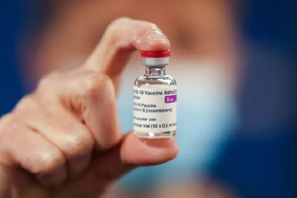 México seguirá usando vacuna de AstraZeneca, asegura la SRE