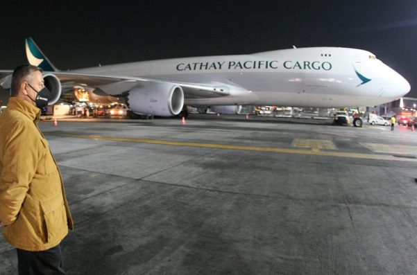 Arriban a México un millón de vacunas anticovid de Sinovac