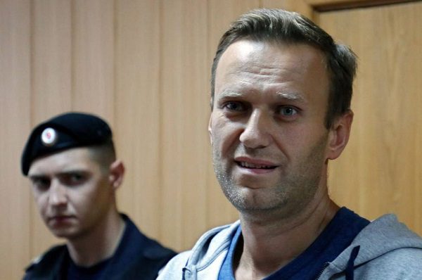 Navalni denuncia "tortura" mediante privación de sueño