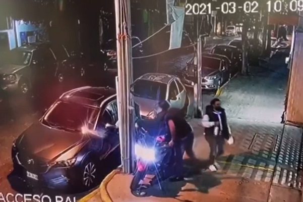 Policía aventó al vacío a su pareja tras discusión, en la Miguel Hidalgo #VIDEO