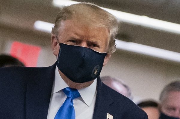 Trump insta a vacunarse contra el Covid-19