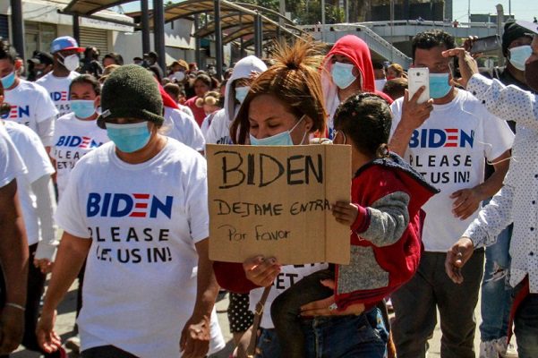 "No vengan. No se vayan de su pueblo", pide Biden a migrantes