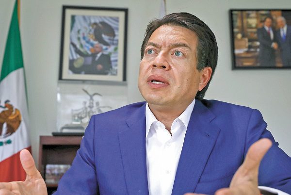 TEPJF pide a UIF investigar uso de recursos privados de Mario Delgado en campaña