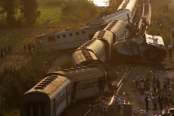 Al menos 32 muertos tras choque de trenes, en Egipto #VIDEOS