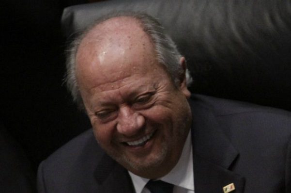 Sindicato solicita a Pemex jubilar a Carlos Romero Deschamps