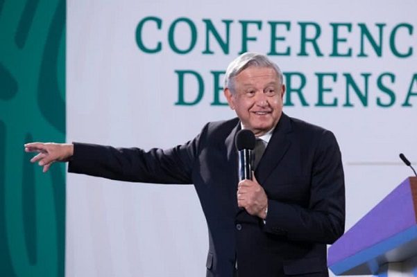 AMLO pedirá reforma a la Constitución si se determina que cambio en ley eléctrica es inconstitucional