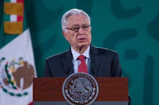 Bartlett acusa "campaña brutal" contra AMLO por su reforma eléctrica