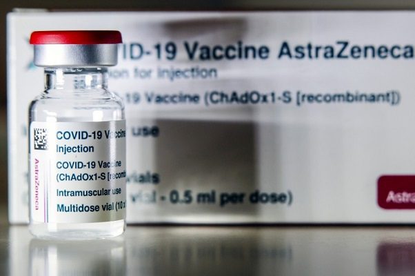 Regulador británico concluye que vacuna de AstraZeneca no provoca trombosis