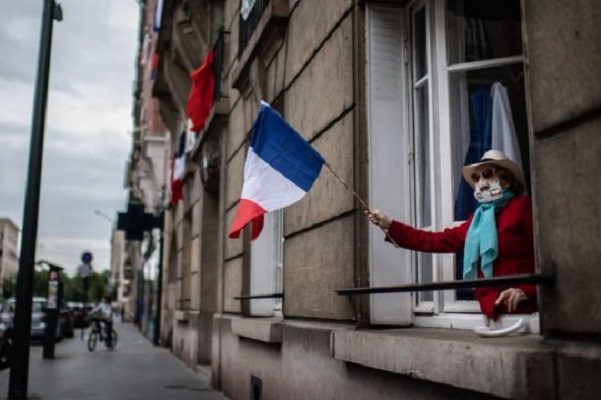 Ante incremento de contagios, decretan nuevo confinamiento en París