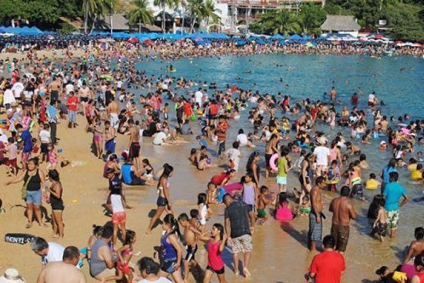 "La pandemia continúa", alerta AMLO ante vacaciones de Semana Santa