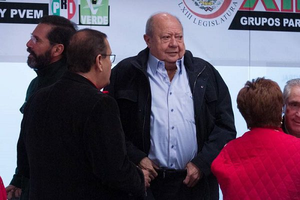 Hay Hay dos denuncias penales contra Romero Deschamps, revela AMLO