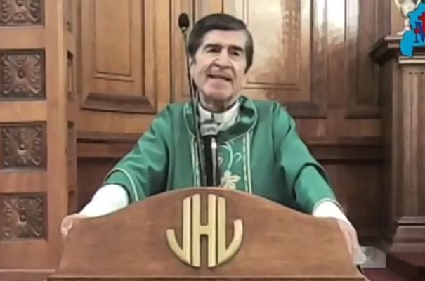 Renuncia obispo mexicano que afirmó que usar cubrebocas “es no confiar en Dios” #VIDEO