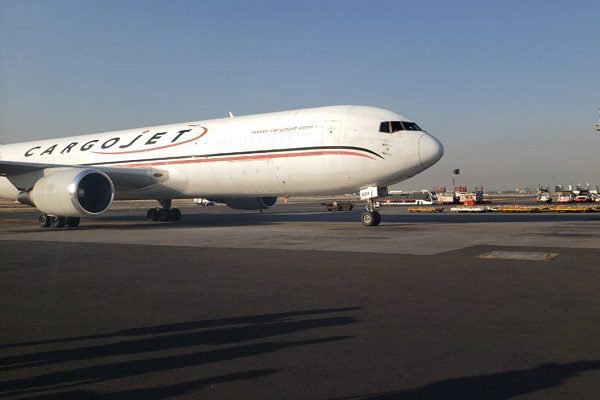 Arriban a México más de 480 mil vacunas contra COVID-19 de Pfizer