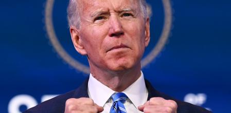 Biden anuncia inicio de pagos de 1.400 dólares a estadounidenses