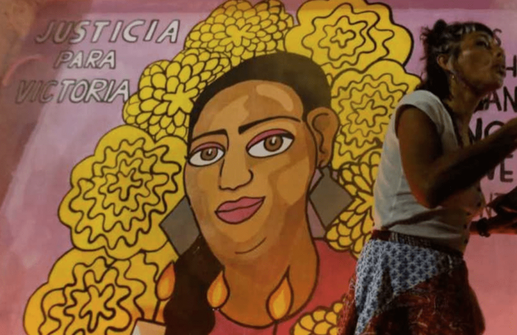 Realizan mural para Victoria en palacio municipal de Tulum