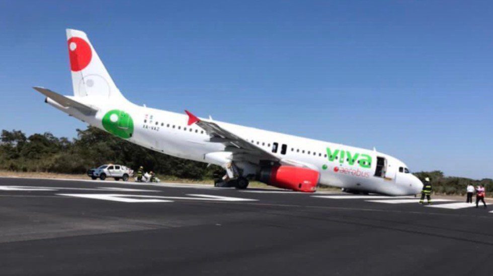 Colapsa avión de Viva Aerobús, previo a vuelo Vallarta-Monterrey #VIDEO