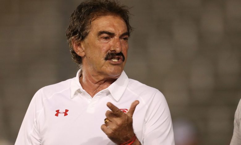 Emiten orden de formal prisión contra Ricardo La Volpe por presunto acoso sexual