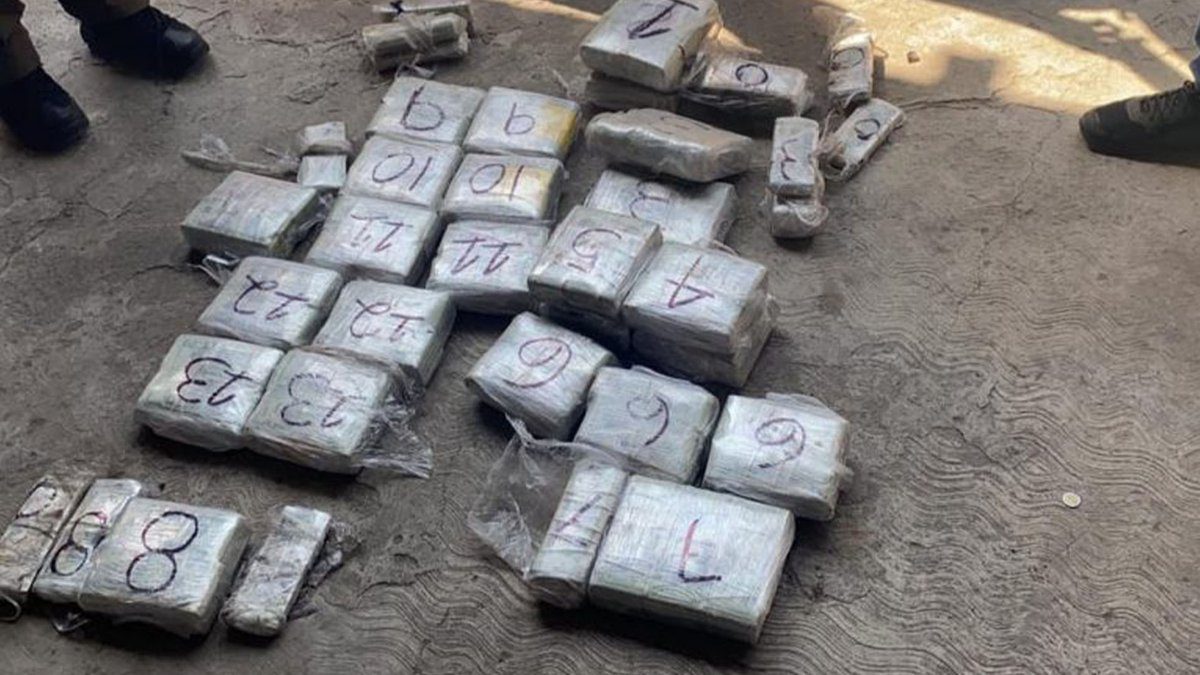 Vinculan a proceso a hombres en posesión de 649 mil dólares en Toluca