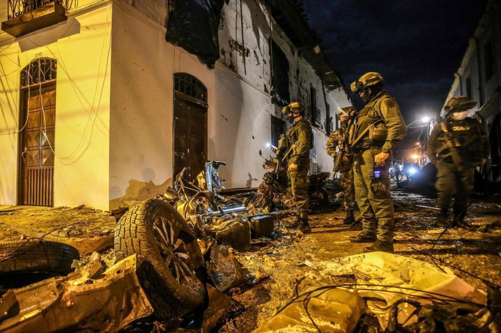 Registran atentado con coche bomba en Colombia, hay al menos 43 heridos
