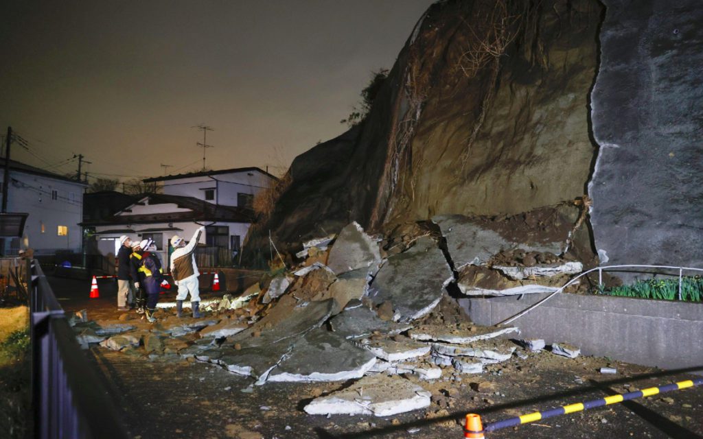 Japón levanta alerta de tsunami tras terremoto