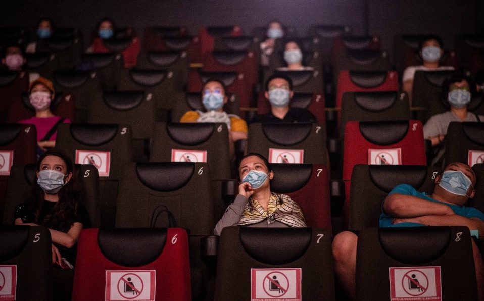 Aumentarán aforo de cines al 30%