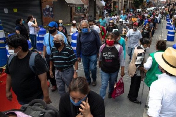 La OMS advierte que "estamos en un punto crítico" de la pandemia