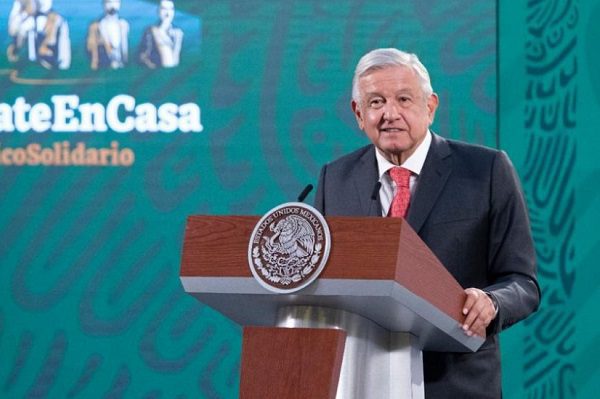 AMLO amaga con vetar presupuesto si no gana mayoría en Congreso