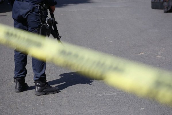 En un presunto enfrentamiento entre cárteles, asesinan a ocho hombres en Aguililla