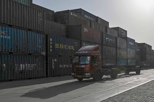 11 muertos y 19 heridos tras choque entre camión y autobús en China