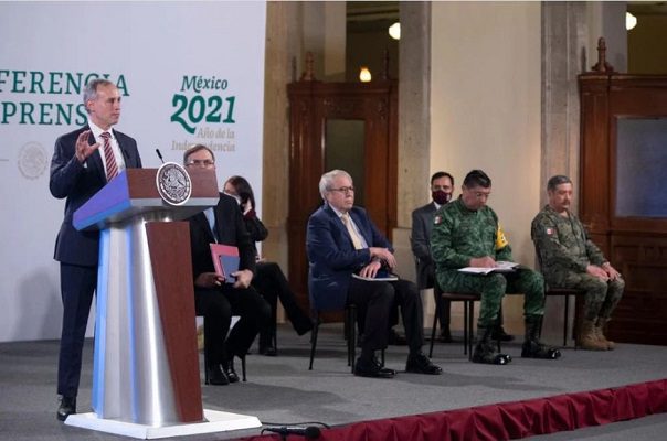 Anuncian vacunación a población de 50 a 59 años y maestros en 5 estados